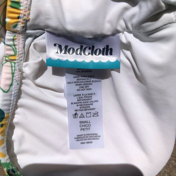 ModCloth NIP Amari Retro Bohemian Vibes Yellow Blue Floral Crop Bikini Top Small - Picture 8 of 15